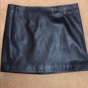 BB Dakota Sz 4 Leather Skirt